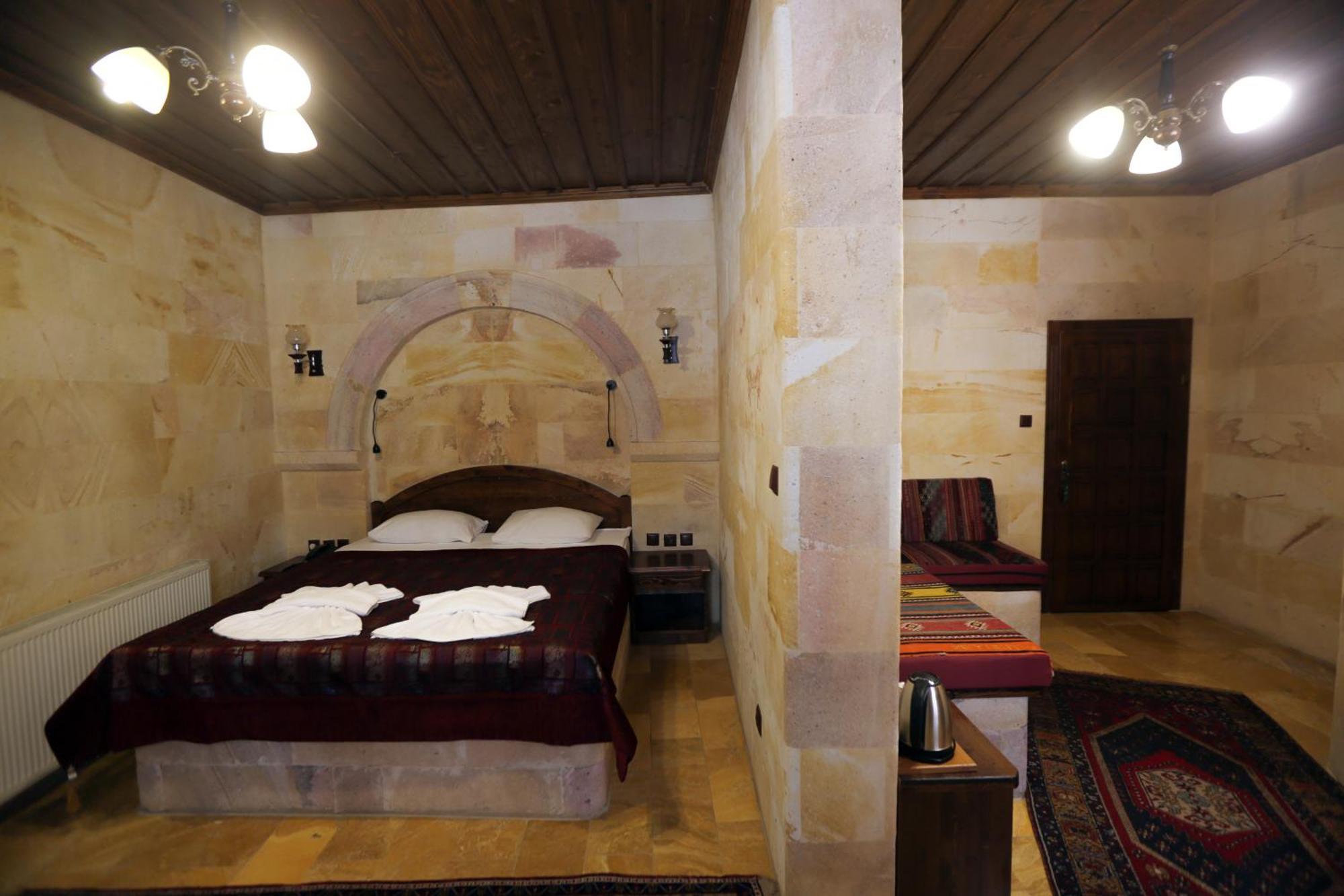 Akuzun Stone Hotel Ürgüp Bagian luar foto
