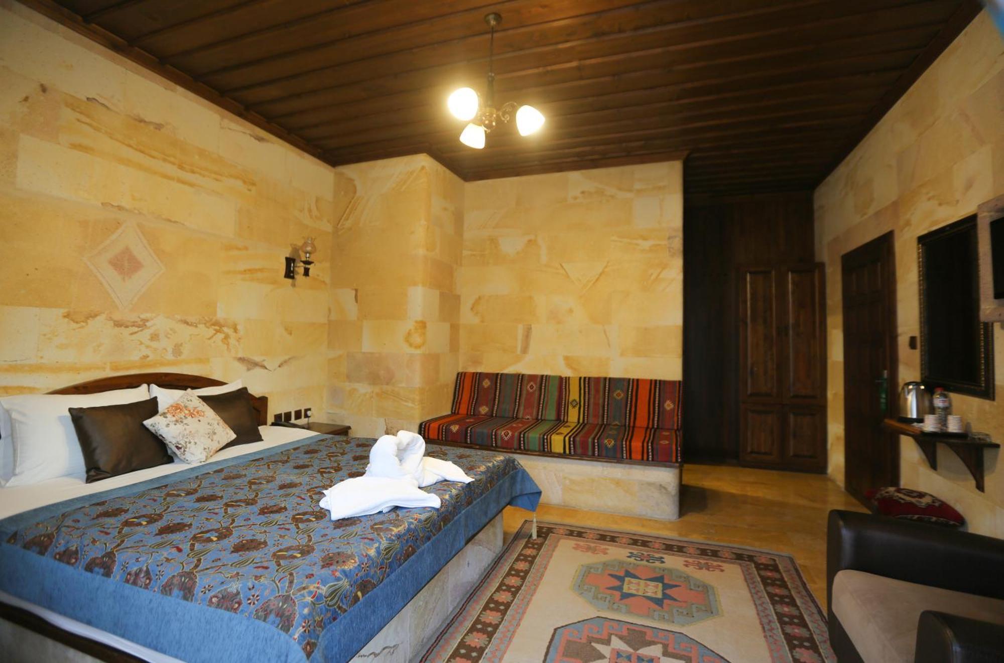 Akuzun Stone Hotel Ürgüp Bagian luar foto