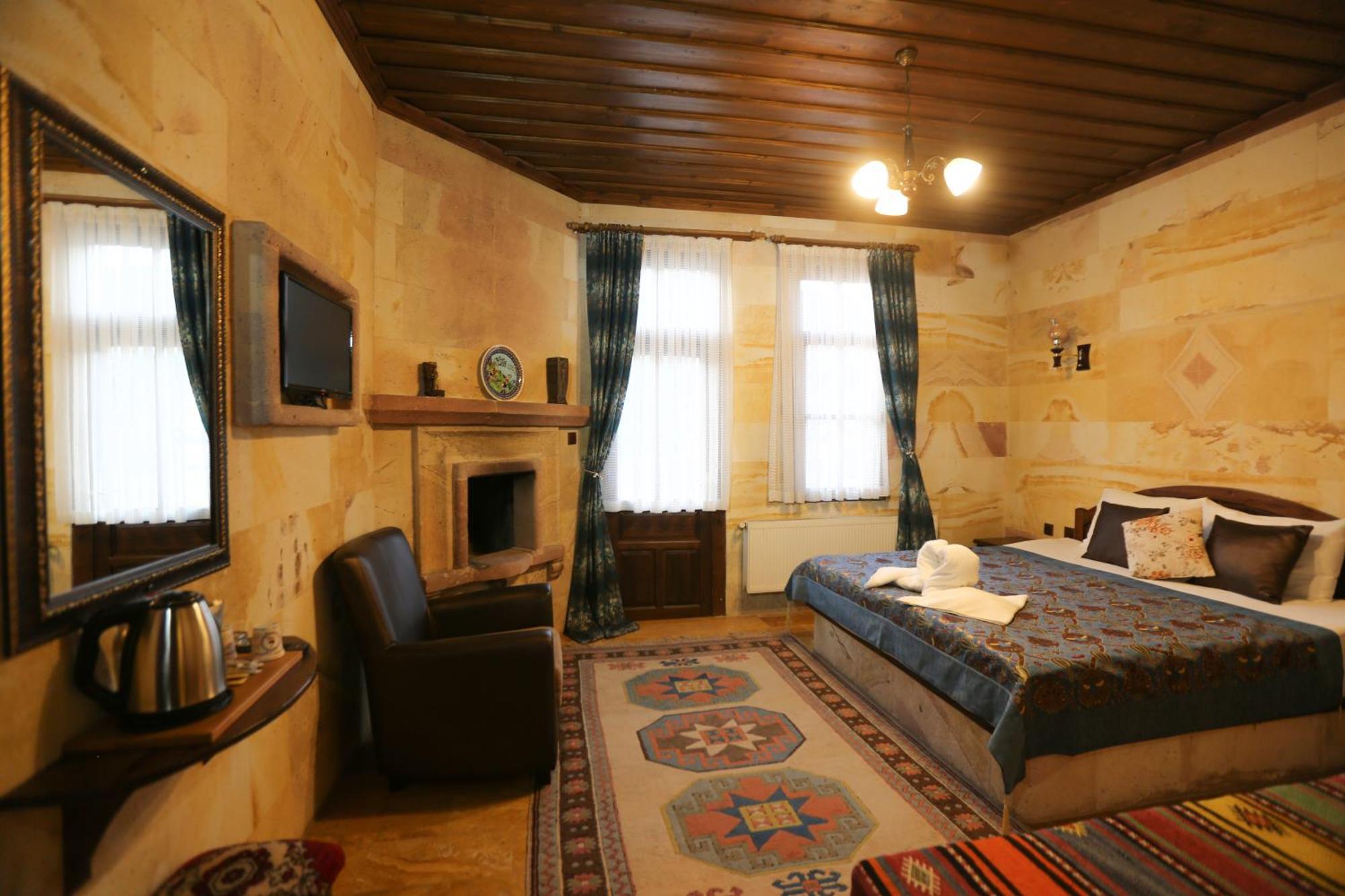 Akuzun Stone Hotel Ürgüp Bagian luar foto