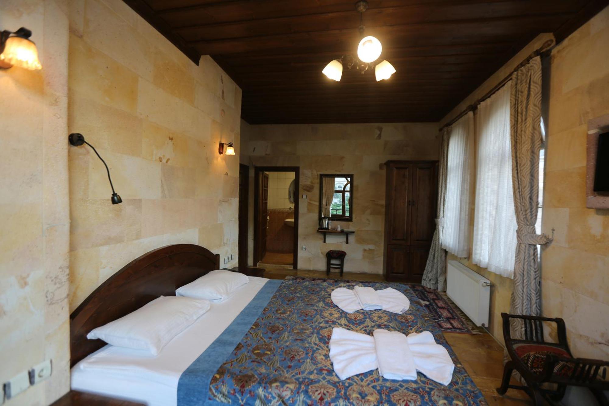 Akuzun Stone Hotel Ürgüp Bagian luar foto