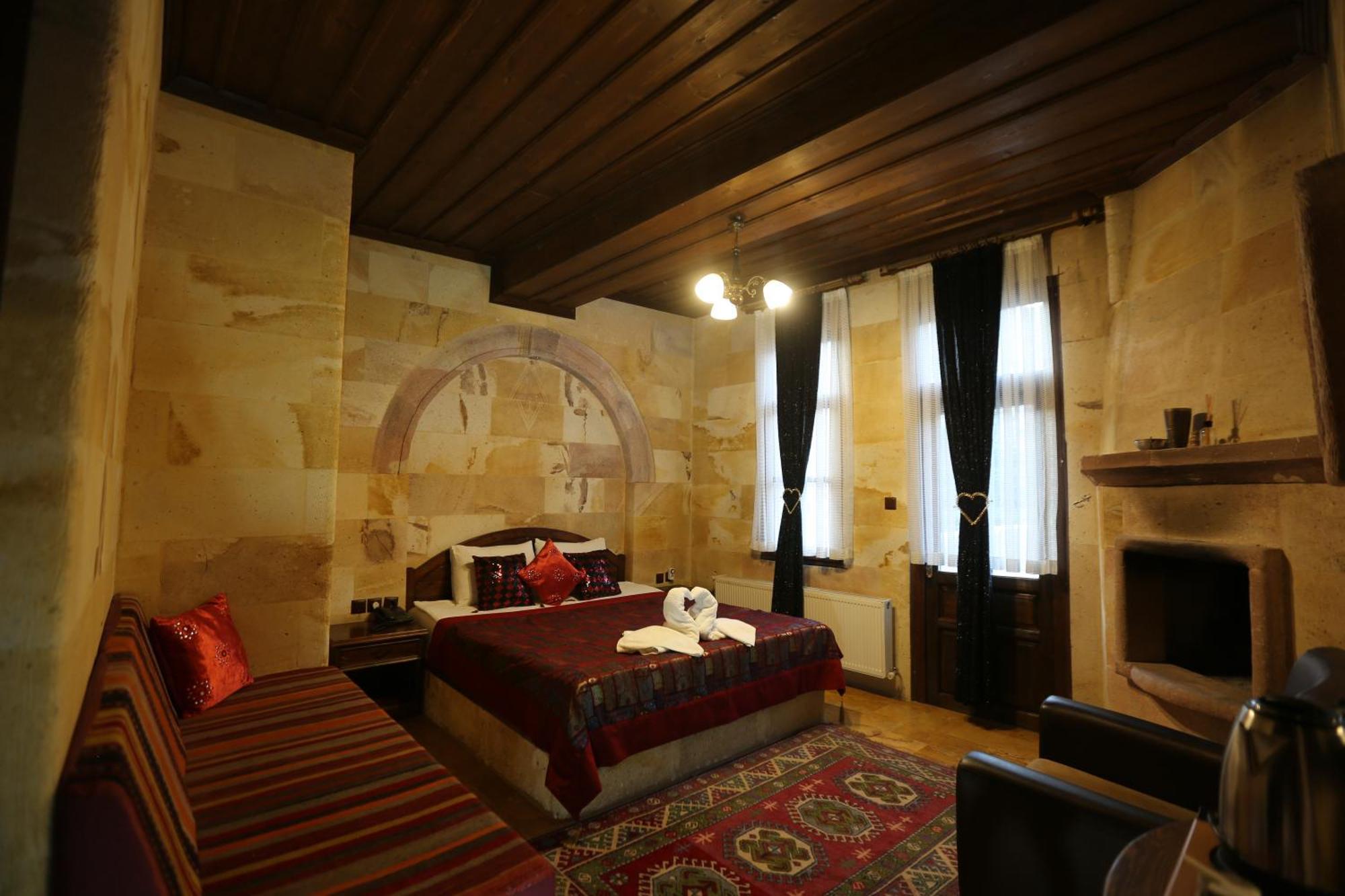 Akuzun Stone Hotel Ürgüp Bagian luar foto