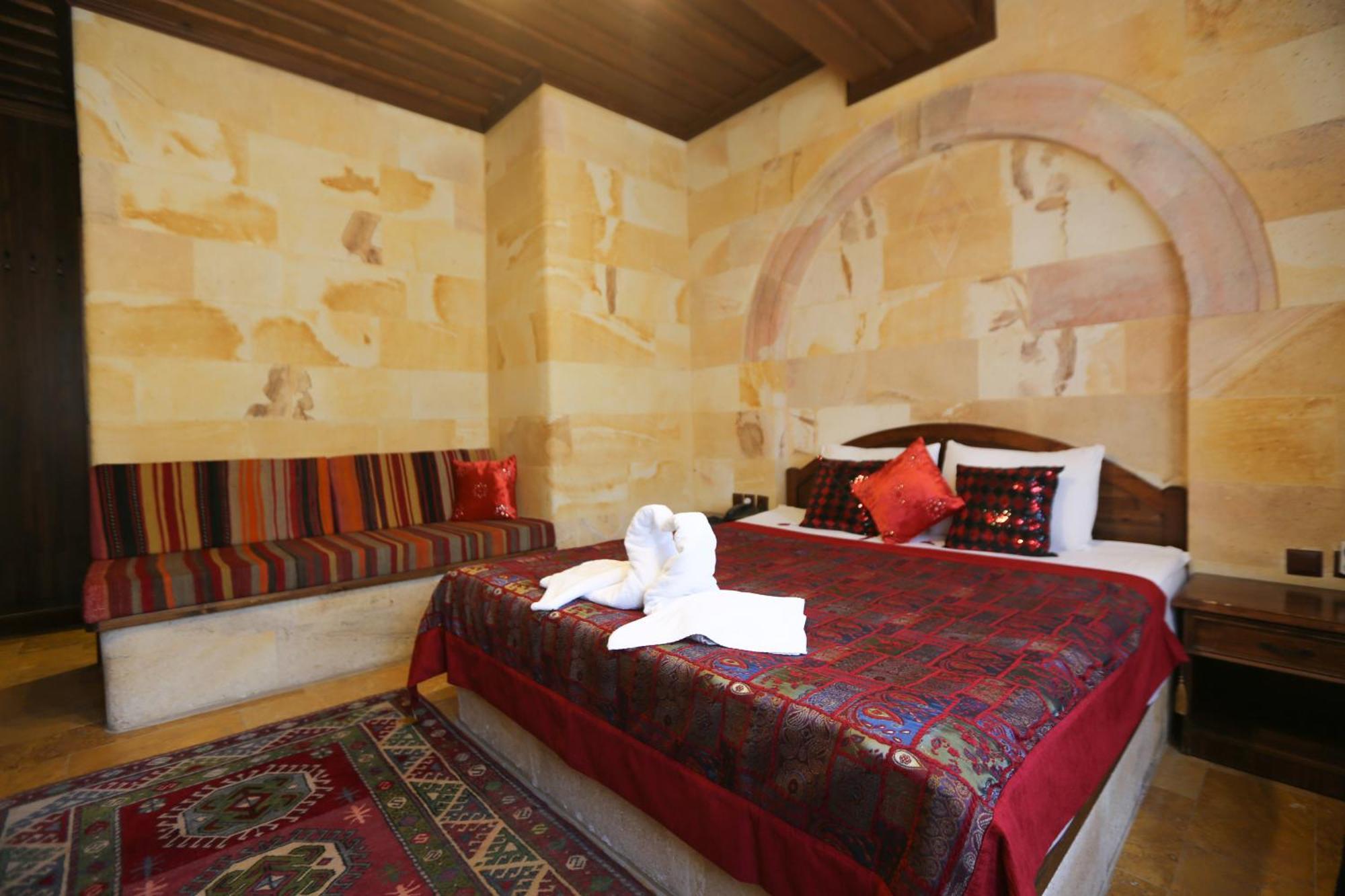 Akuzun Stone Hotel Ürgüp Bagian luar foto