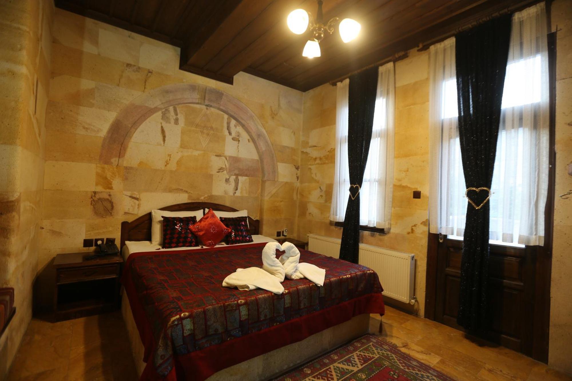Akuzun Stone Hotel Ürgüp Bagian luar foto