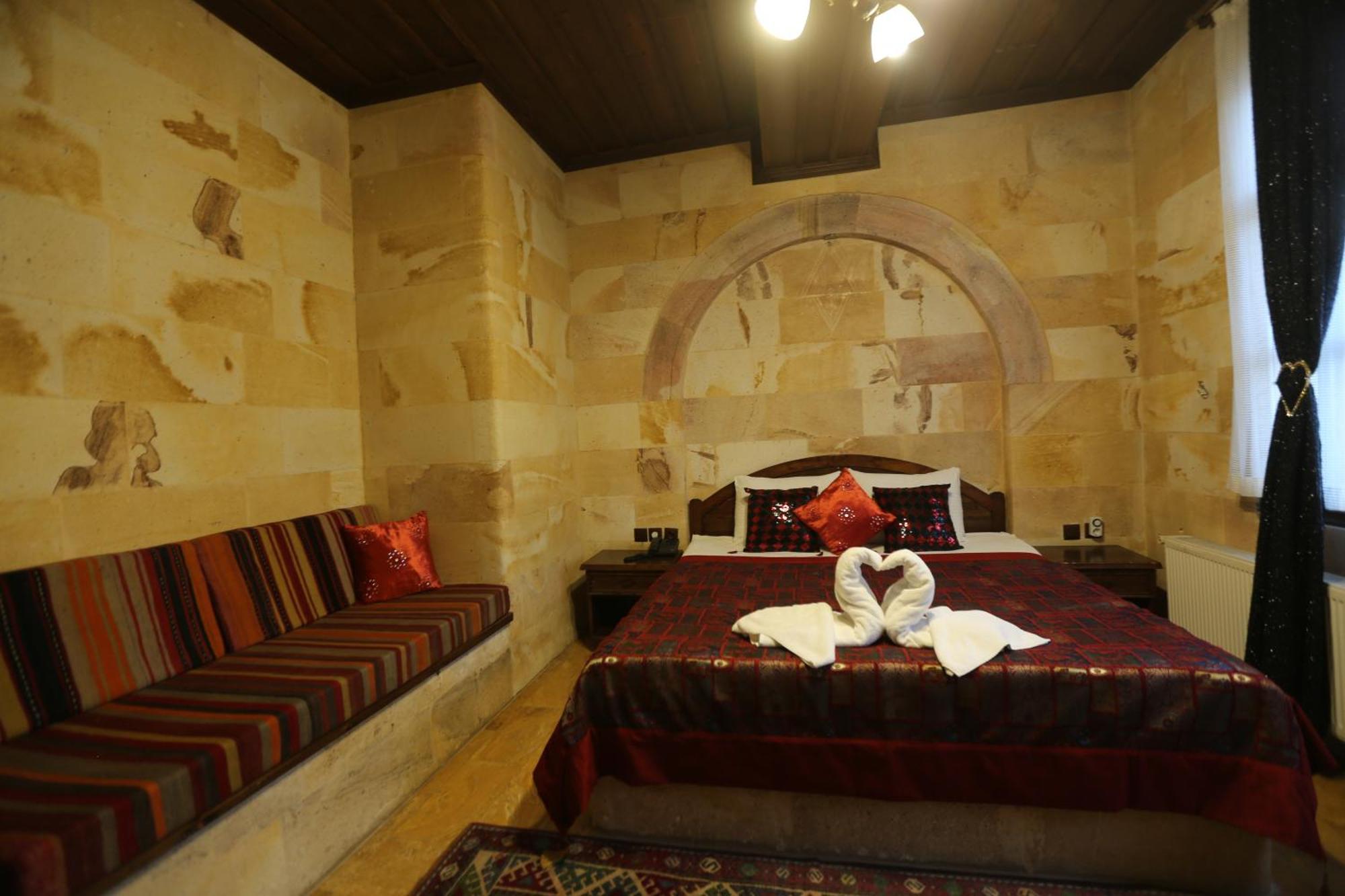 Akuzun Stone Hotel Ürgüp Bagian luar foto