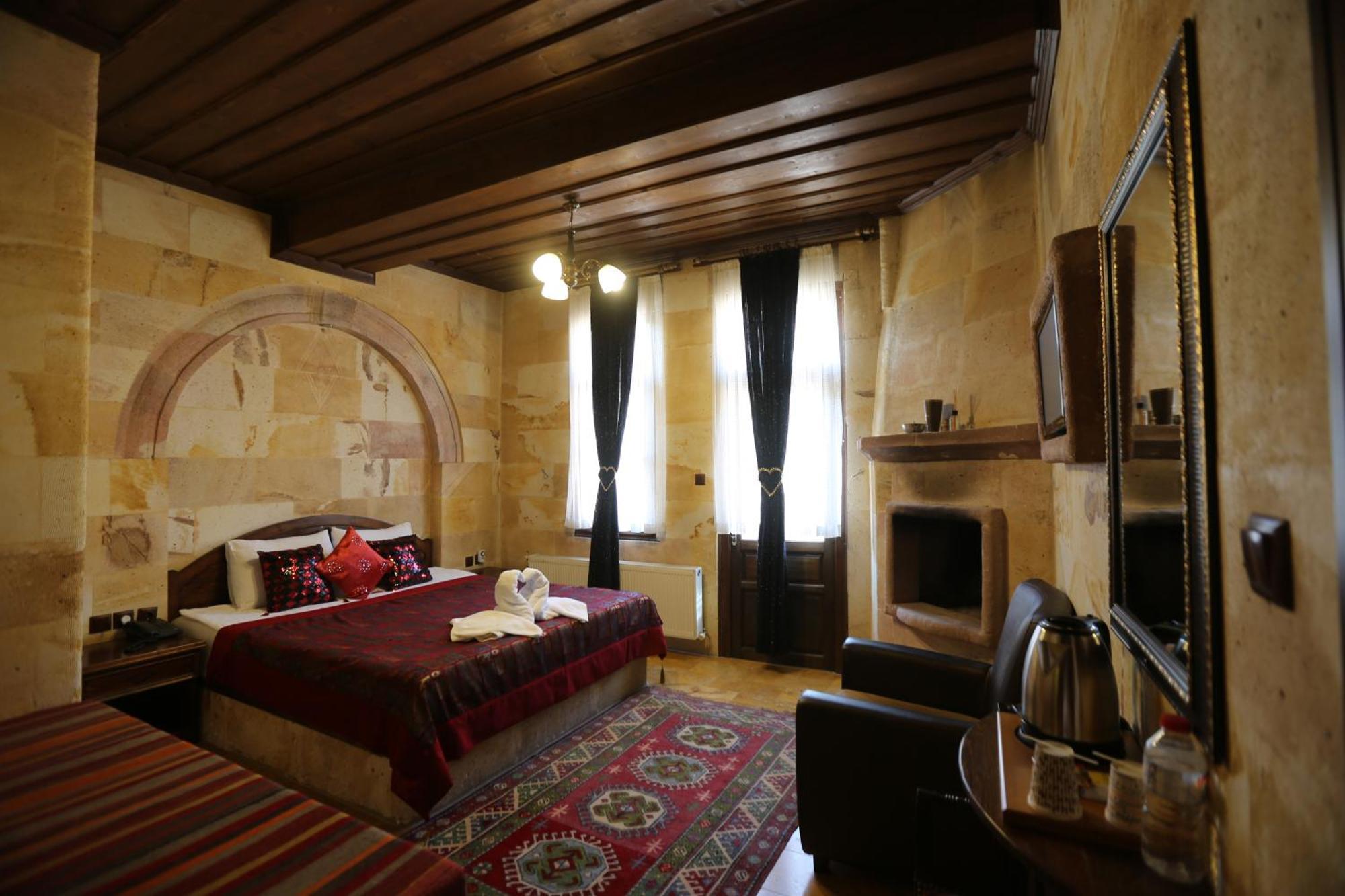 Akuzun Stone Hotel Ürgüp Bagian luar foto