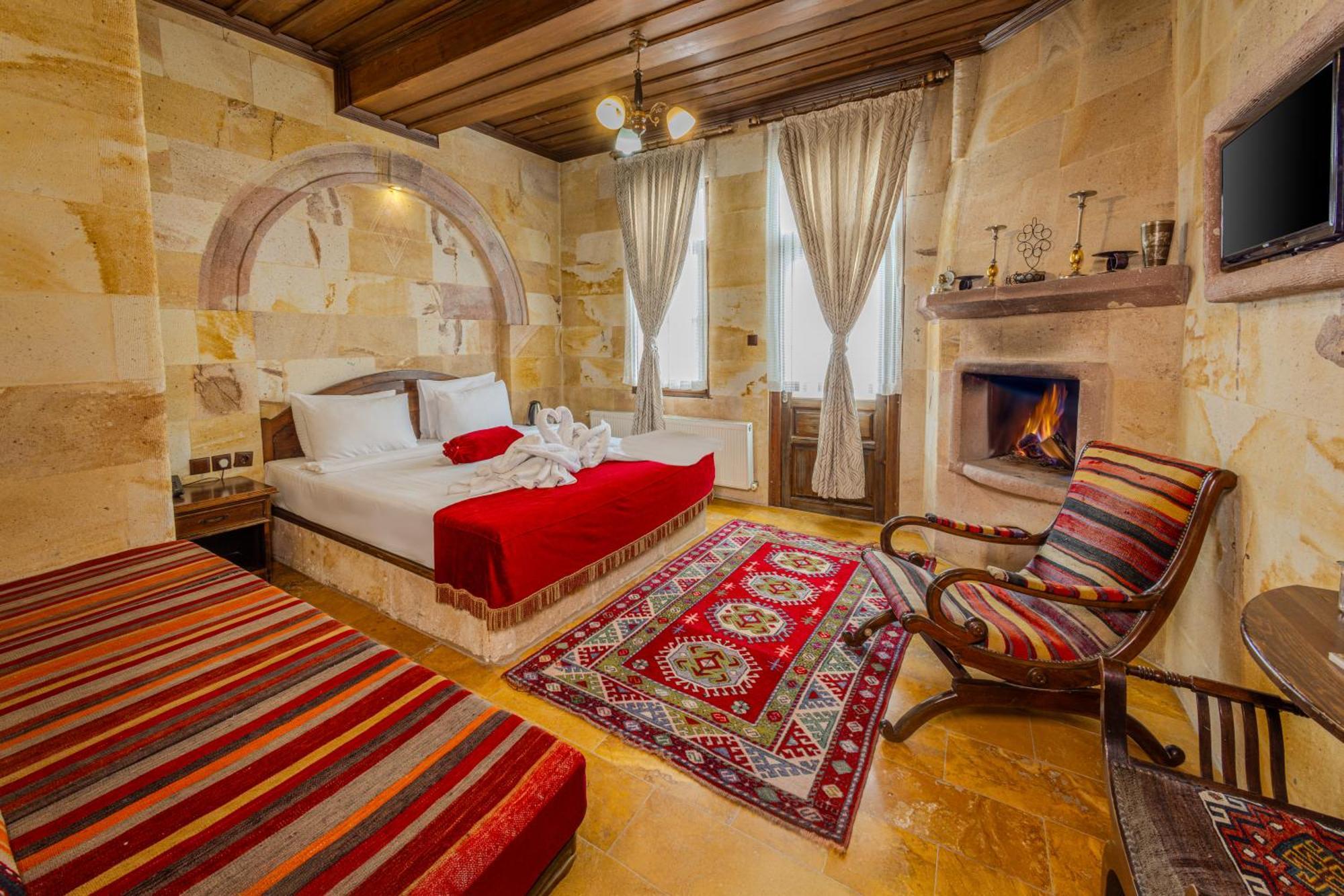 Akuzun Stone Hotel Ürgüp Bagian luar foto